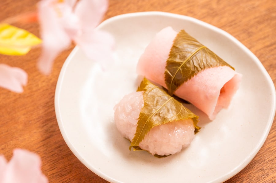 関東・関西、2つの桜餅を食べくらべてみて！ | 龍月堂｜島田甘味つづり